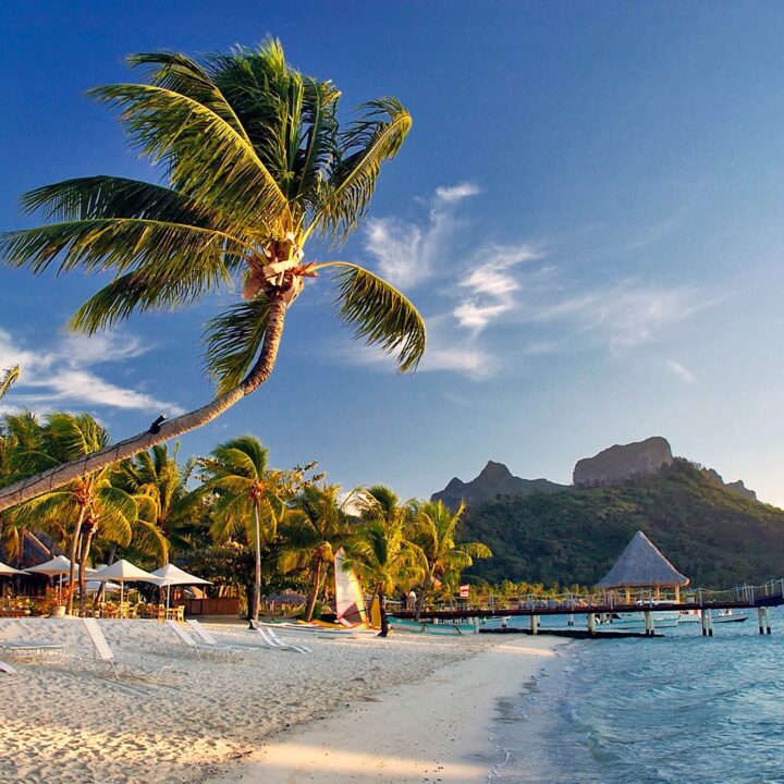Flights to Fiji: Beach travel