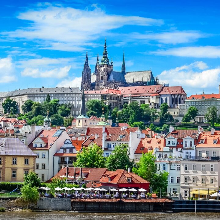 flights to prague